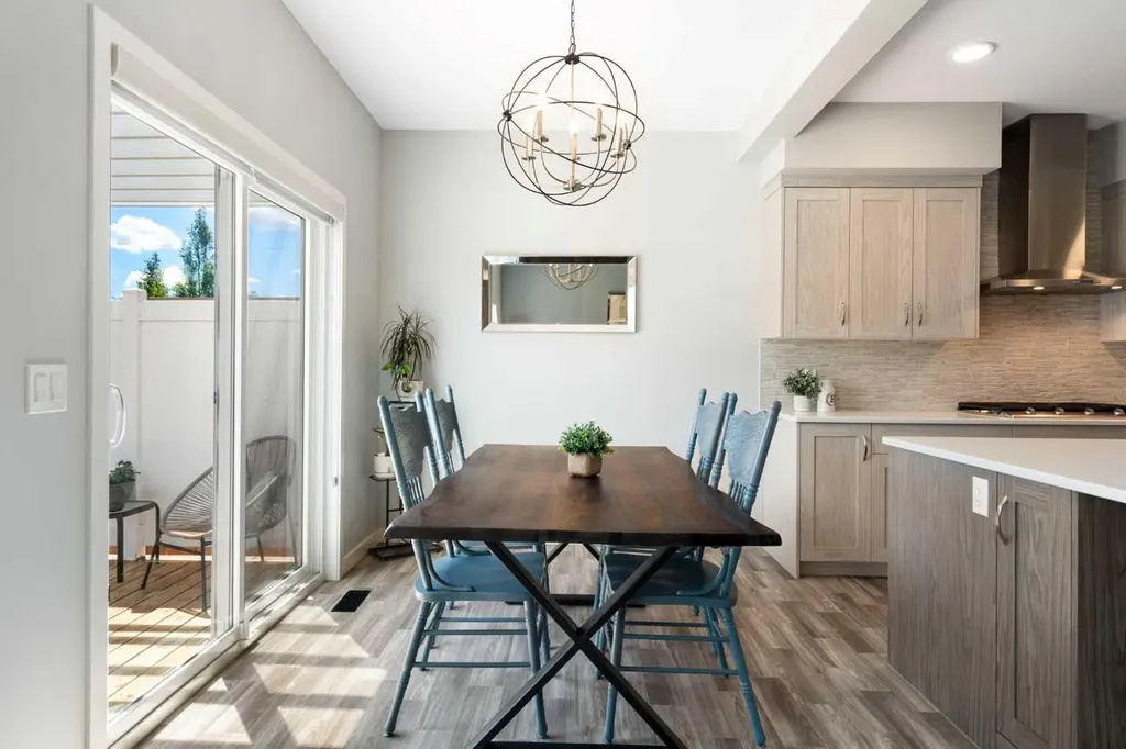 642 Kingsmere Way SE Airdrie AB T4A 0x7