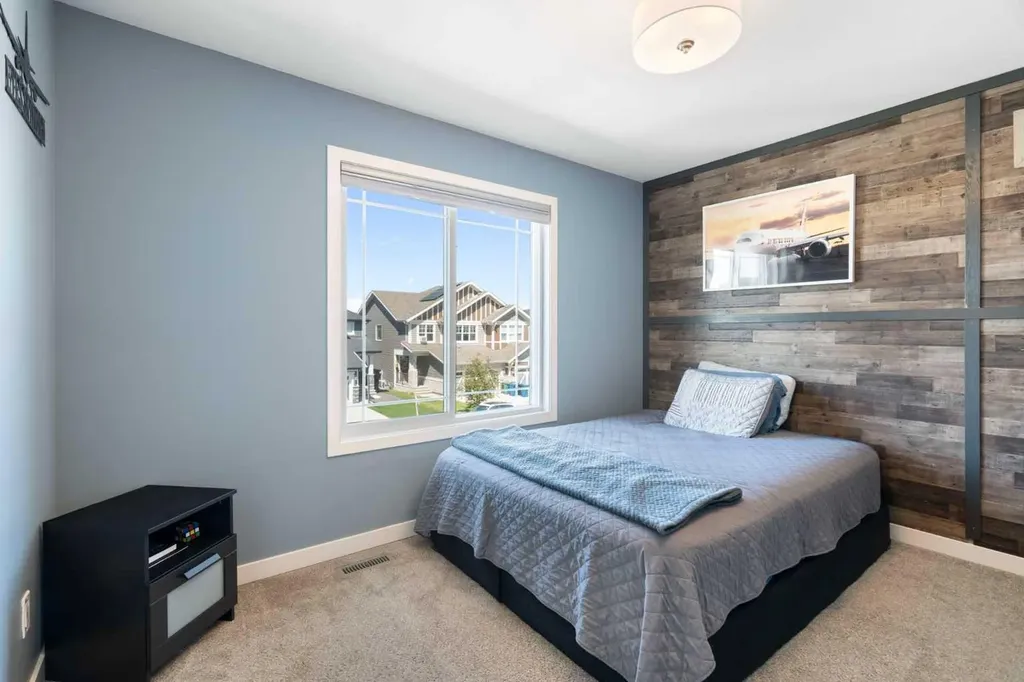 642 Kingsmere Way SE Airdrie AB T4A 0x7