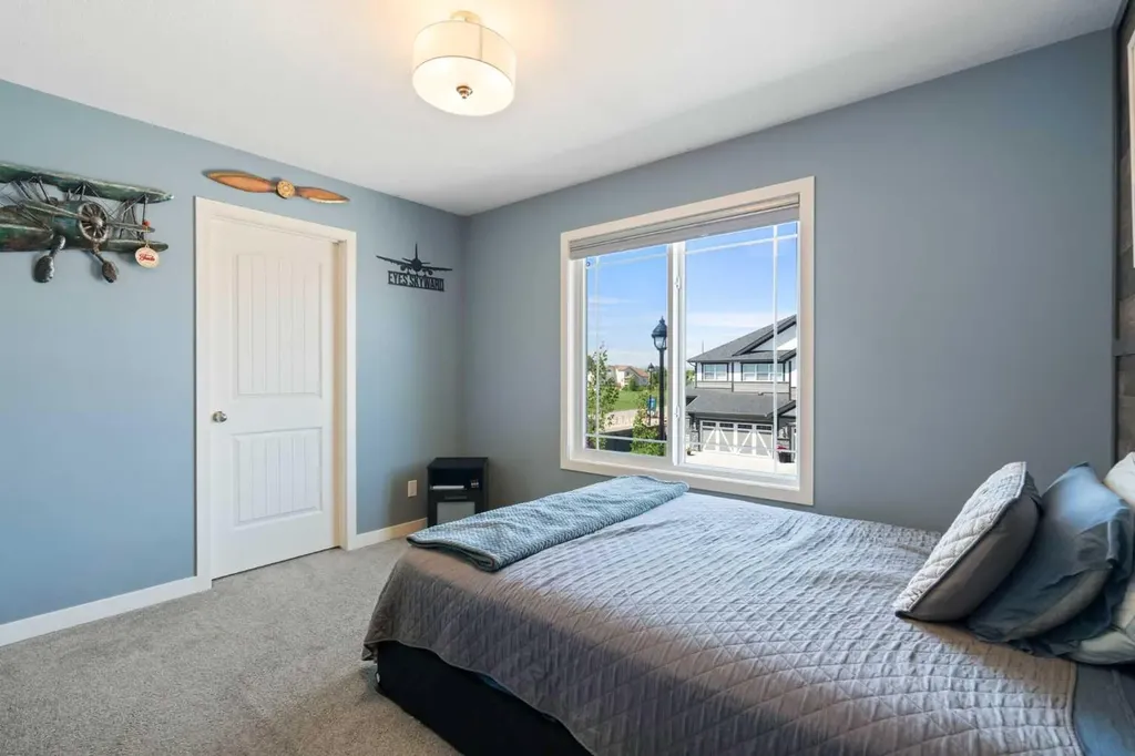642 Kingsmere Way SE Airdrie AB T4A 0x7