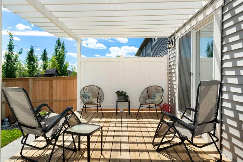 642 Kingsmere Way SE Airdrie AB T4A 0x7