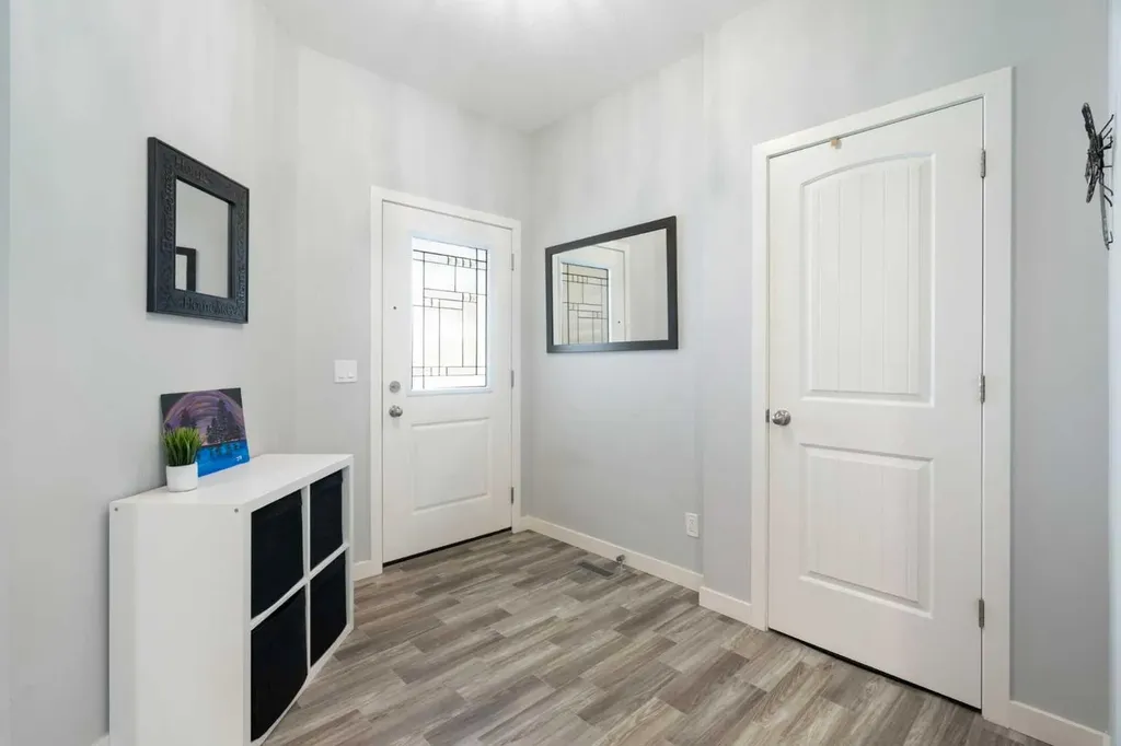 642 Kingsmere Way SE Airdrie AB T4A 0x7