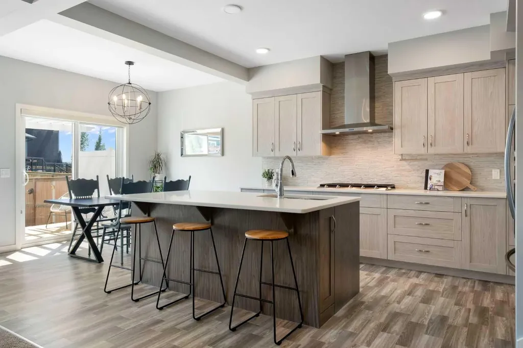 642 Kingsmere Way SE Airdrie AB T4A 0x7
