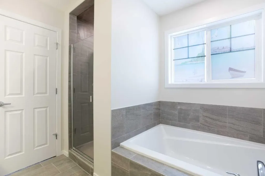 673 Windrow Manor SW Airdrie AB T4B5H5