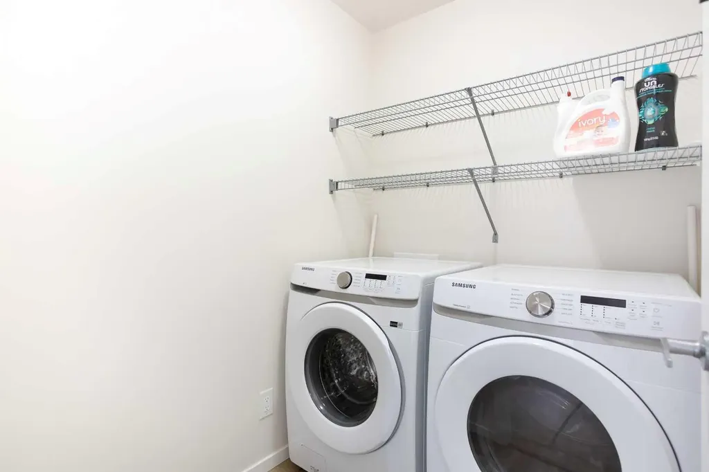 673 Windrow Manor SW Airdrie AB T4B5H5