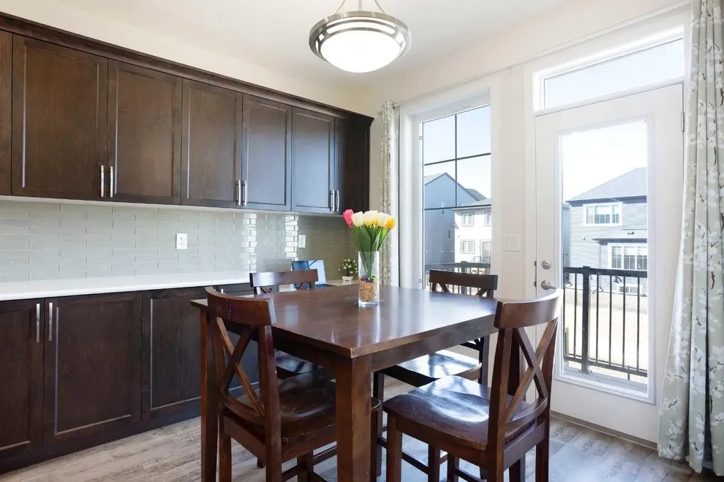 673 Windrow Manor SW Airdrie AB T4B5H5