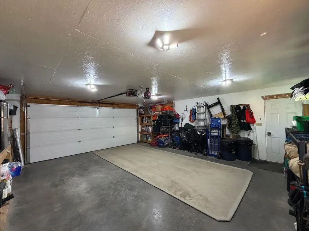 1658 Edson Drive Edson AB T7E 1G7