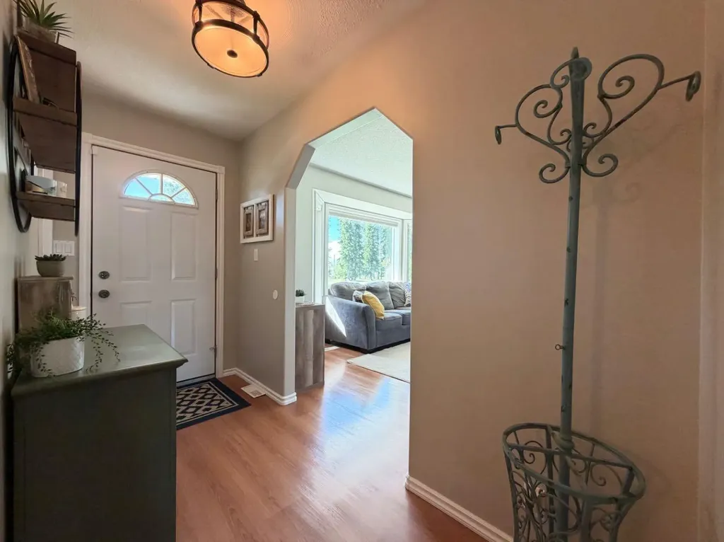 1658 Edson Drive Edson AB T7E 1G7