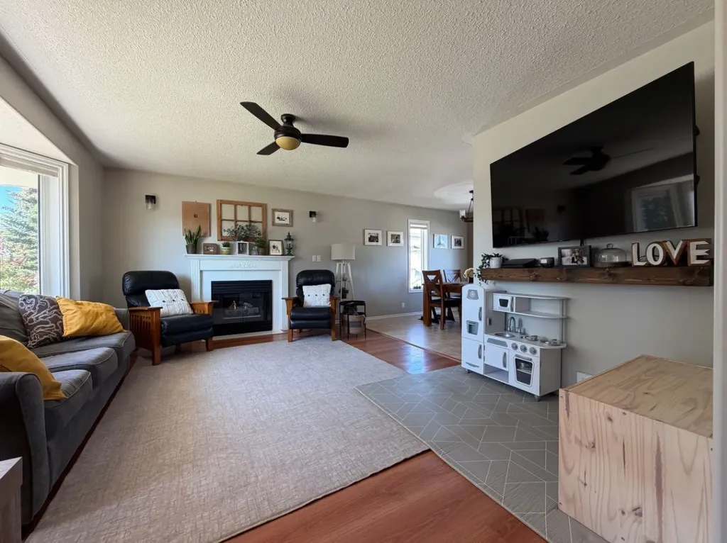 1658 Edson Drive Edson AB T7E 1G7