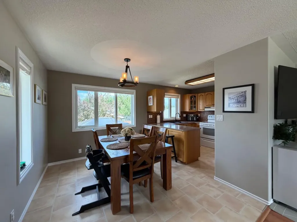 1658 Edson Drive Edson AB T7E 1G7
