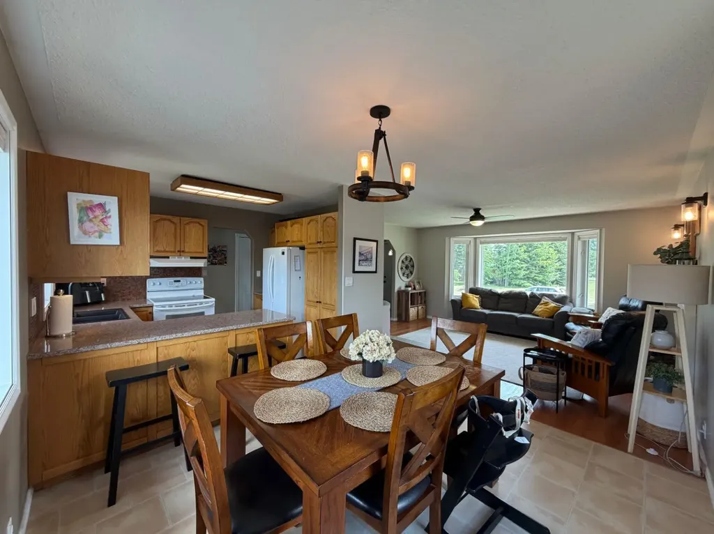 1658 Edson Drive Edson AB T7E 1G7