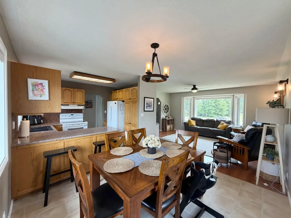 1658 Edson Drive Edson AB T7E 1G7