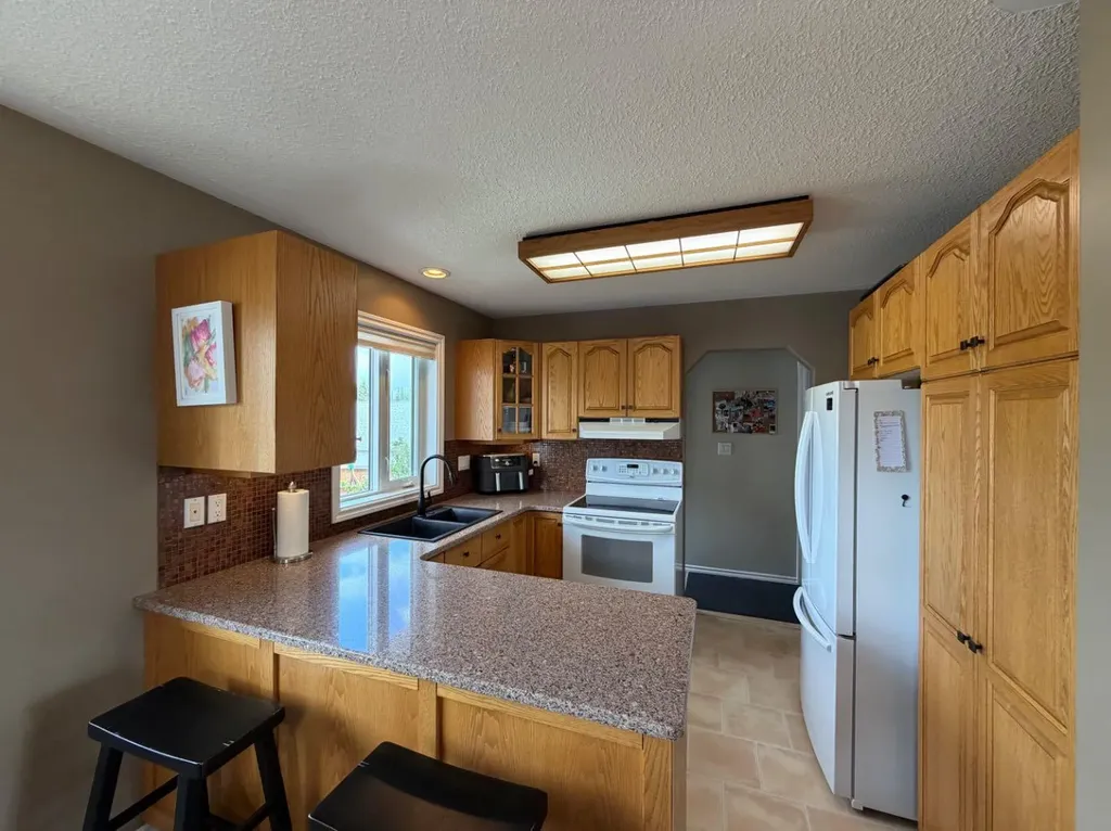 1658 Edson Drive Edson AB T7E 1G7