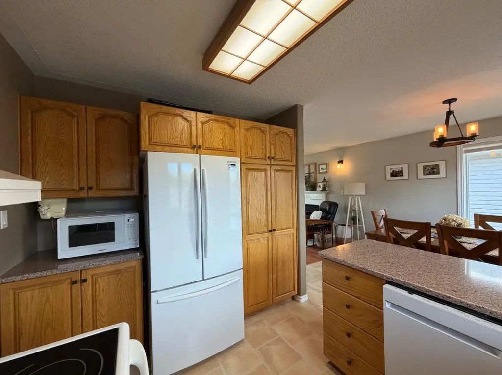 1658 Edson Drive Edson AB T7E 1G7
