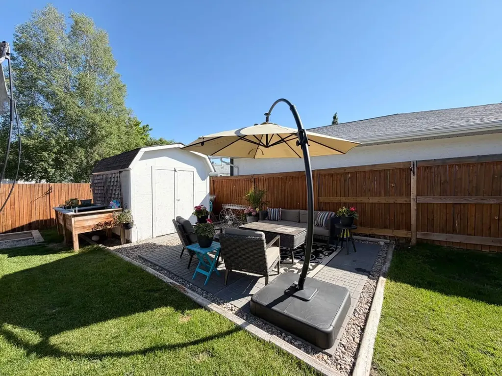 1658 Edson Drive Edson AB T7E 1G7