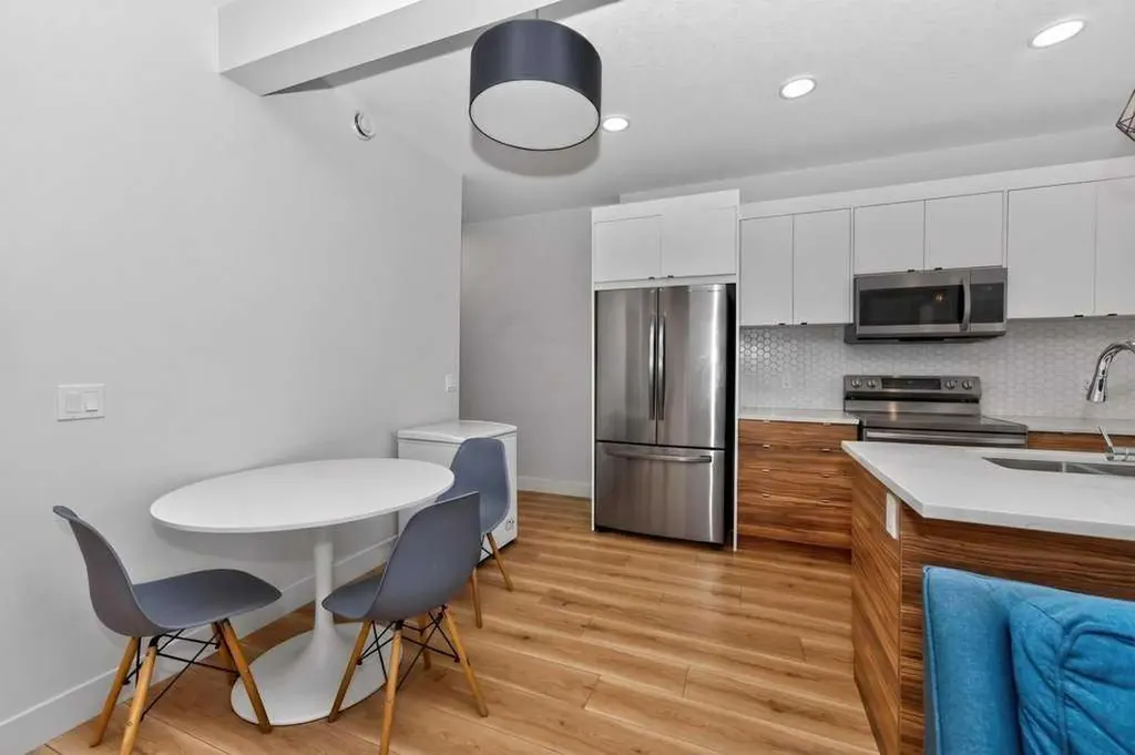 10060 46 Street NE Calgary AB T3J2H8