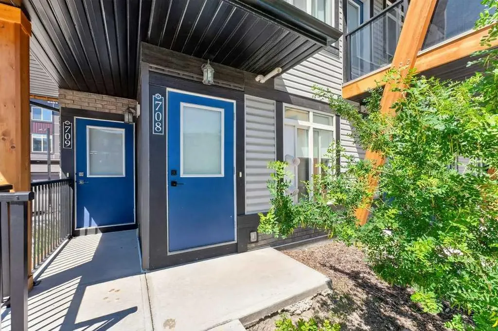 10060 46 Street NE Calgary AB T3J2H8