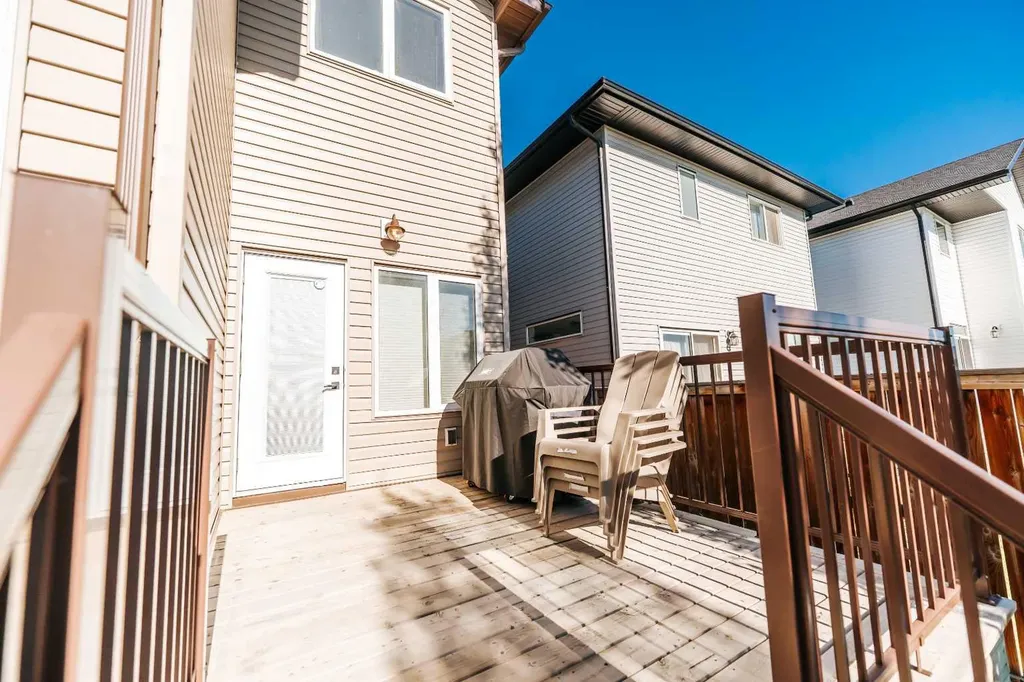 2723 45 Street S Lethbridge AB T1K 8J4