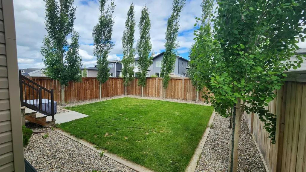 2723 45 Street S Lethbridge AB T1K 8J4