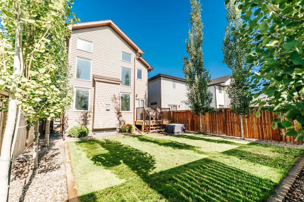2723 45 Street S Lethbridge AB T1K 8J4