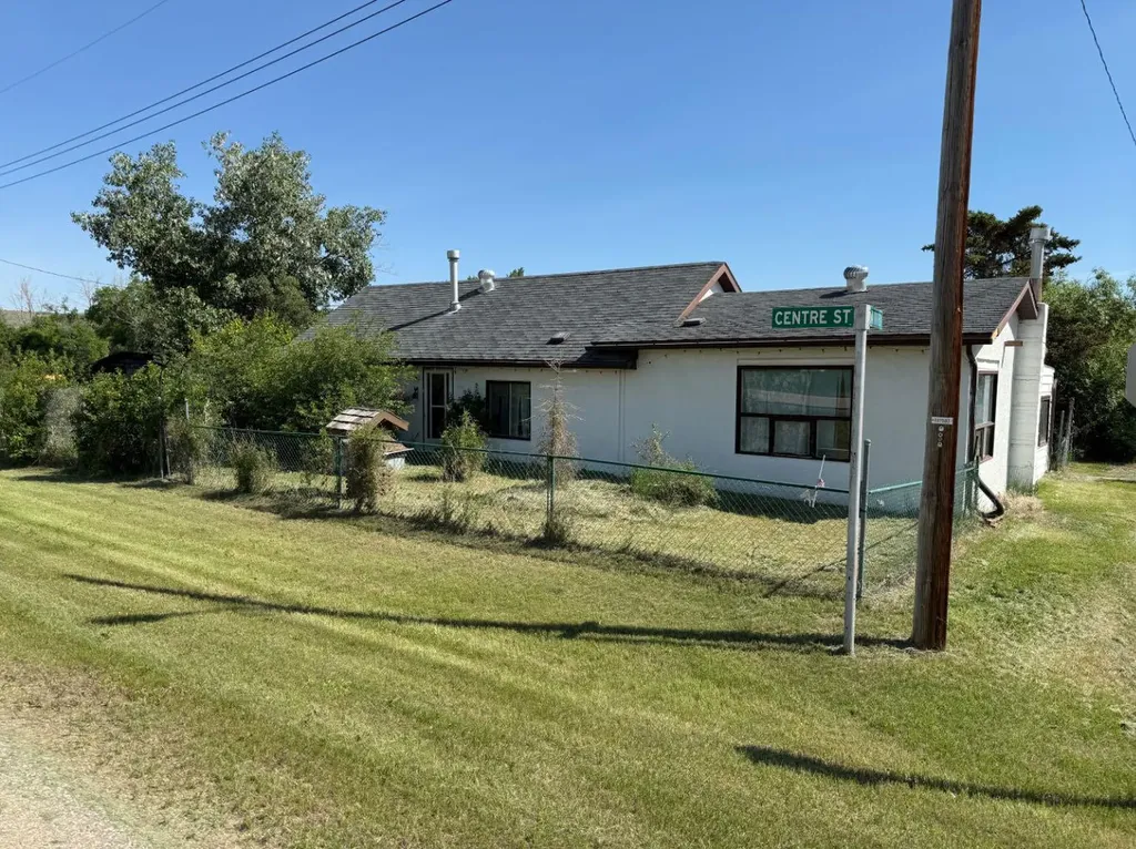 432 Center Street Cm Drumheller AB T0J2V0