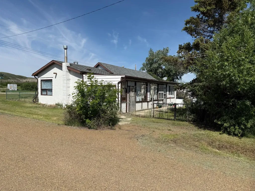432 Center Street Cm Drumheller AB T0J2V0