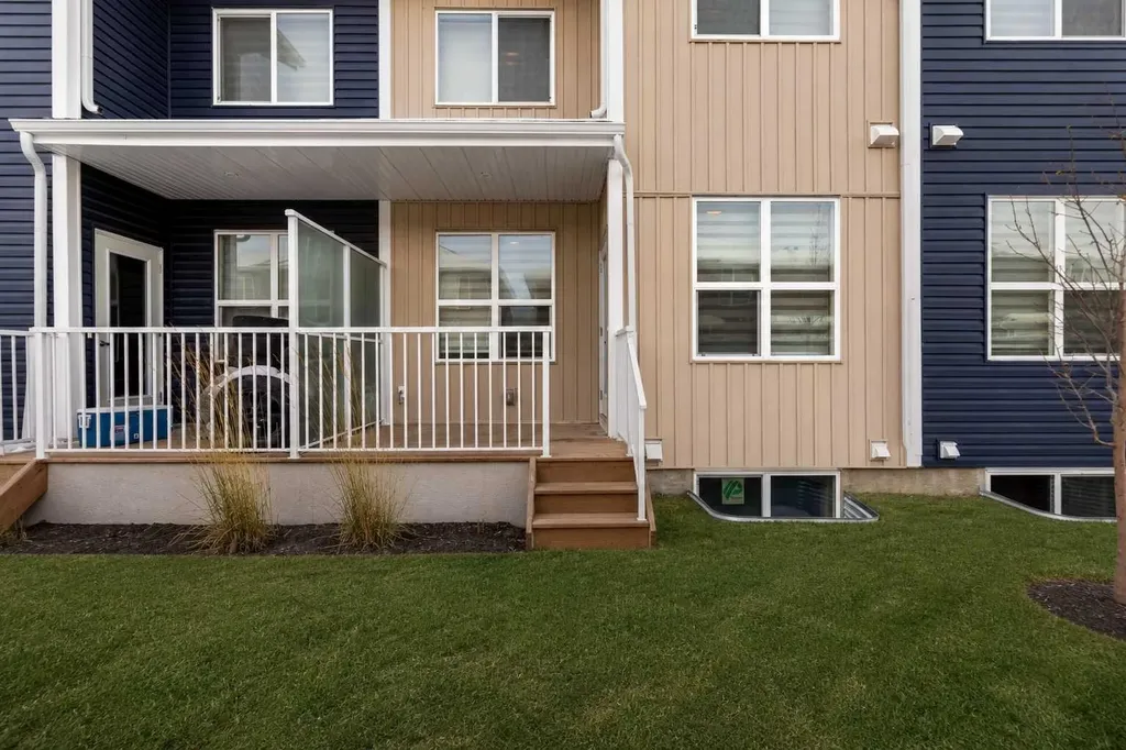 137 Red Embers Link NE Calgary AB T3N 2G4
