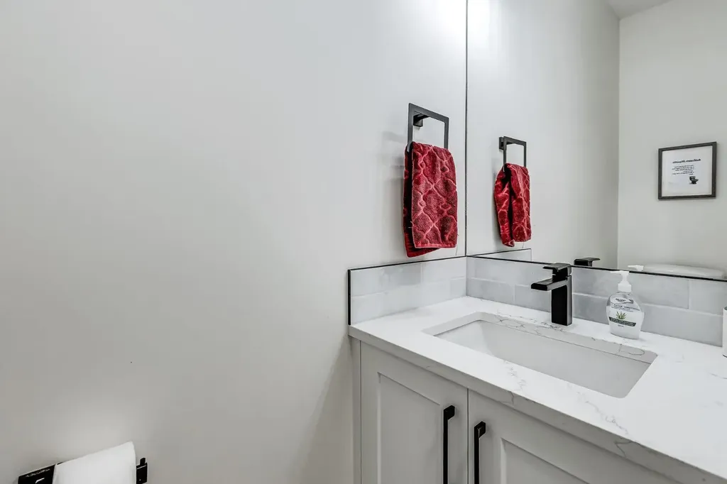 714 Mandalay Link Carstairs AB T0M 0N0