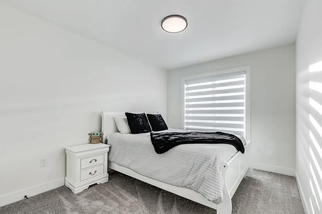 714 Mandalay Link Carstairs AB T0M 0N0