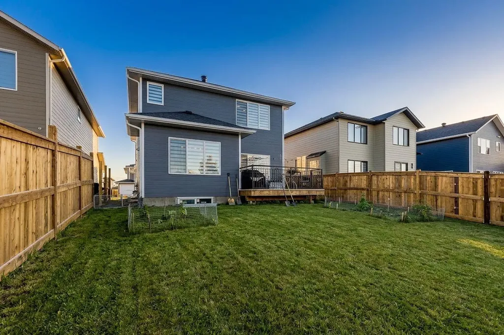 714 Mandalay Link Carstairs AB T0M 0N0