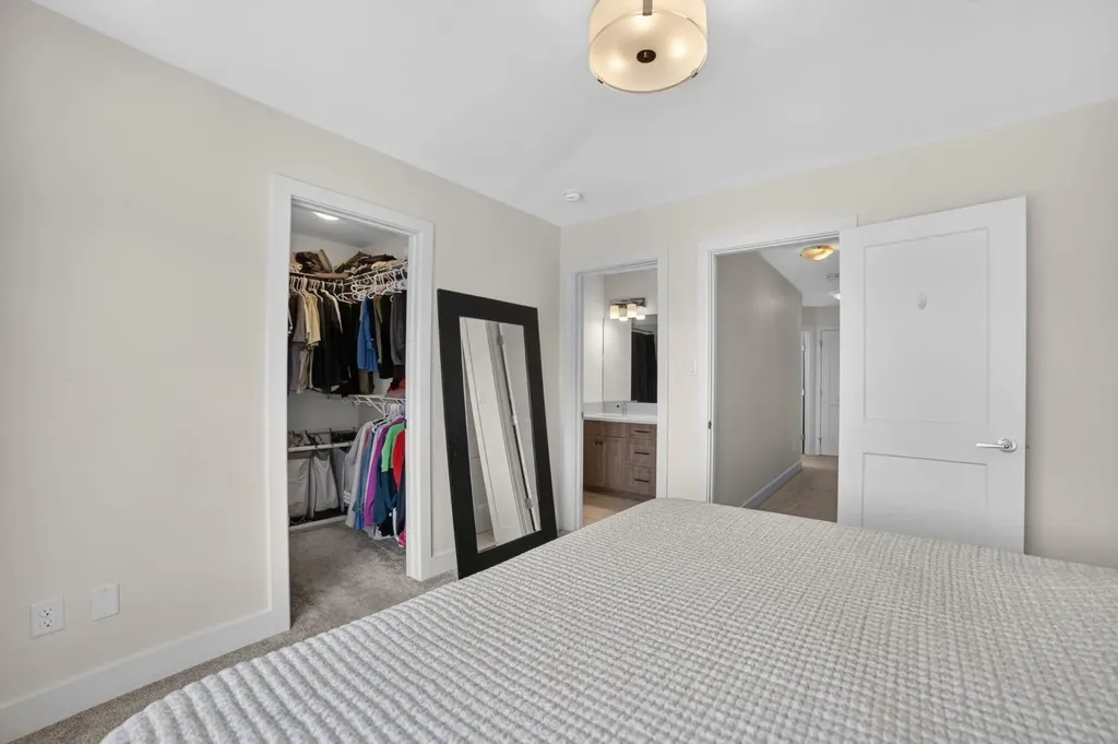 4319 Fairmont Gate S Lethbridge AB T1K 8J3