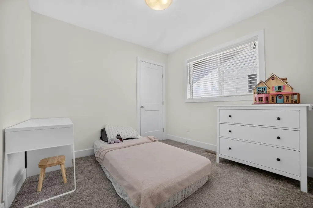 4319 Fairmont Gate S Lethbridge AB T1K 8J3