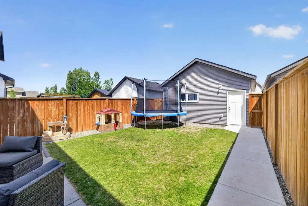 4319 Fairmont Gate S Lethbridge AB T1K 8J3