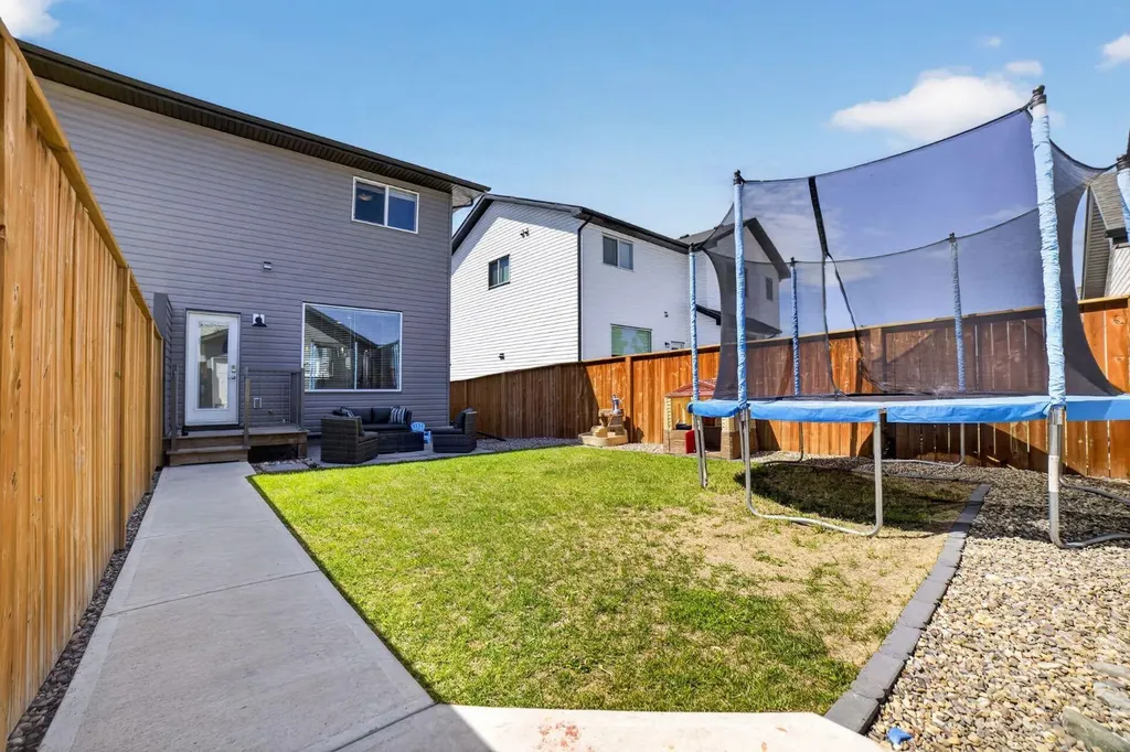 4319 Fairmont Gate S Lethbridge AB T1K 8J3