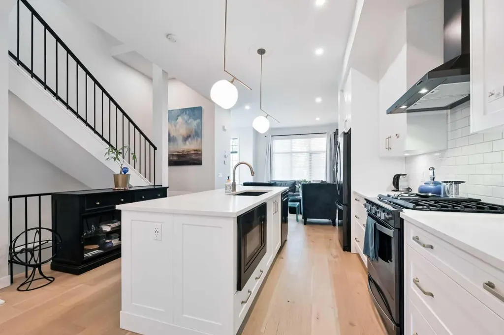 4929 20 Street SW Calgary AB T2T 5A4