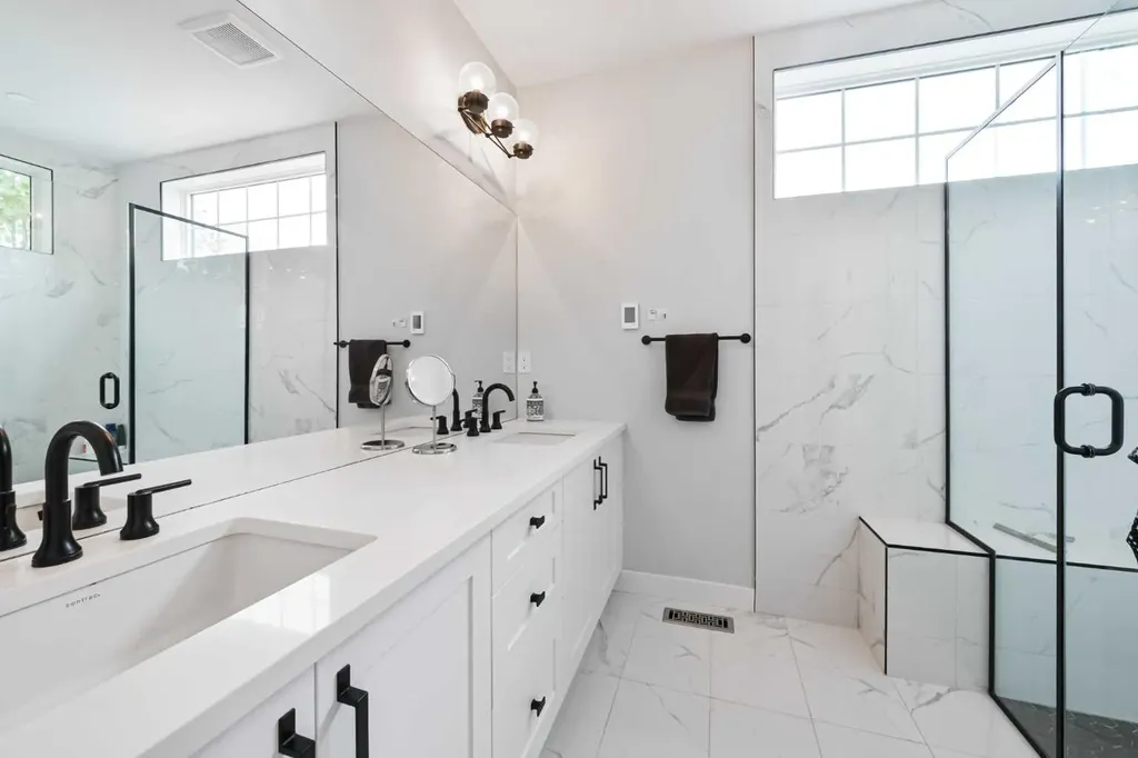 4929 20 Street SW Calgary AB T2T 5A4