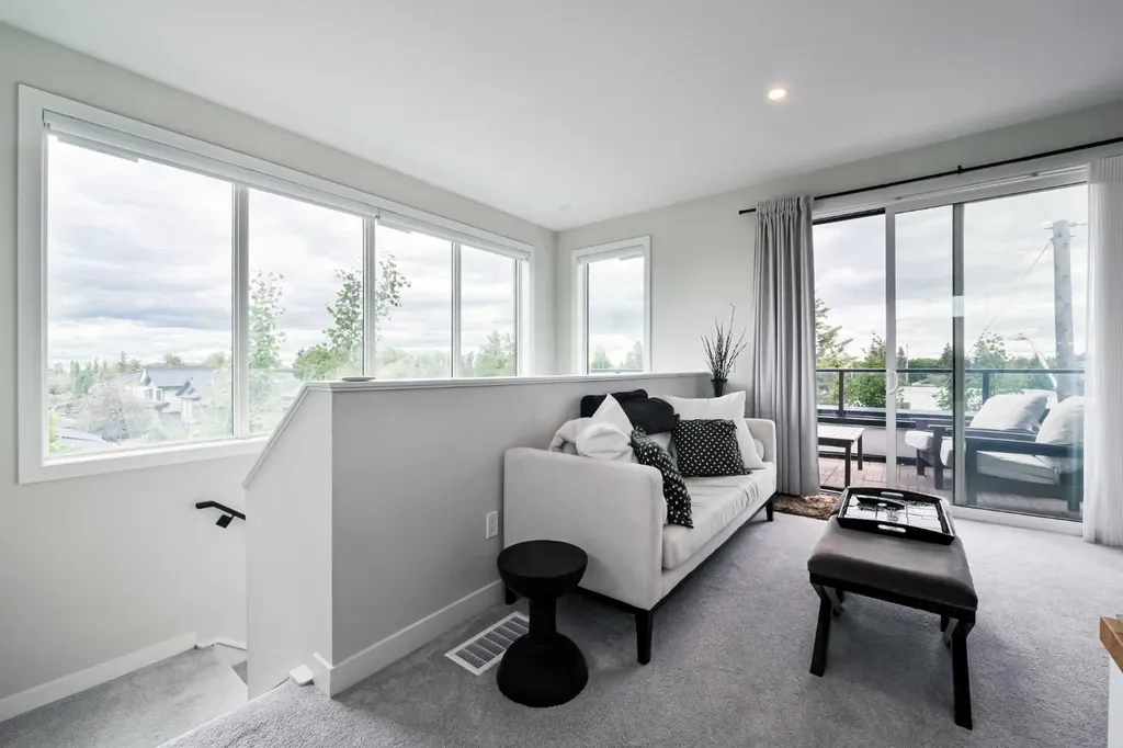 4929 20 Street SW Calgary AB T2T 5A4