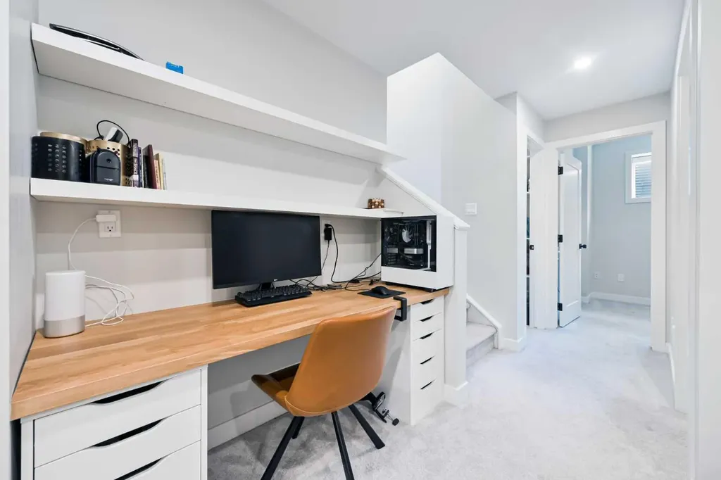 4929 20 Street SW Calgary AB T2T 5A4