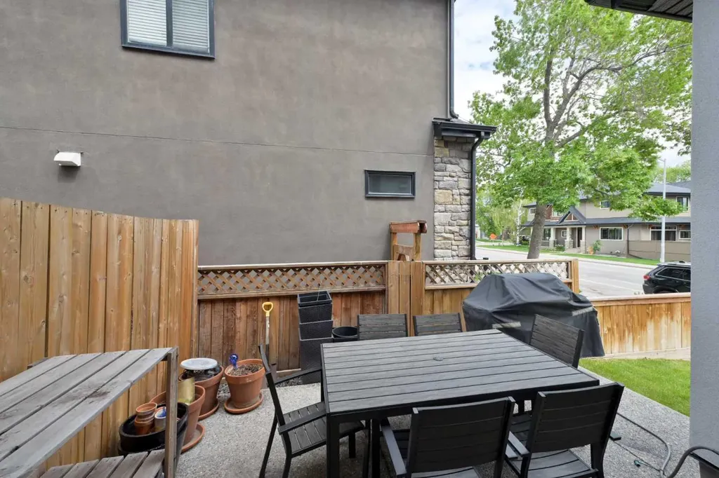 4929 20 Street SW Calgary AB T2T 5A4