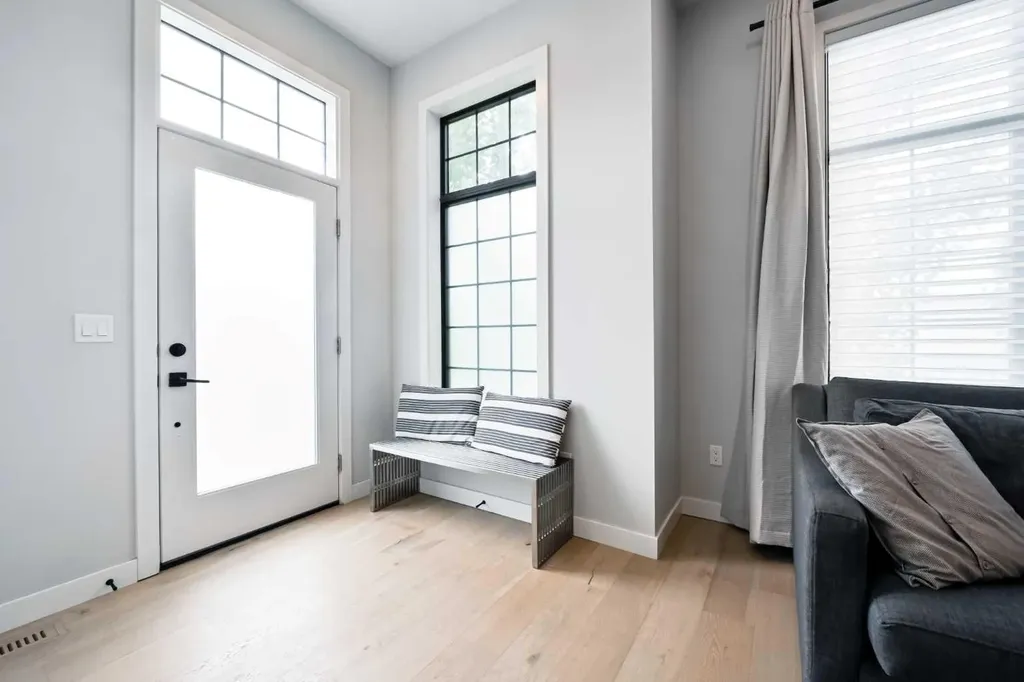 4929 20 Street SW Calgary AB T2T 5A4