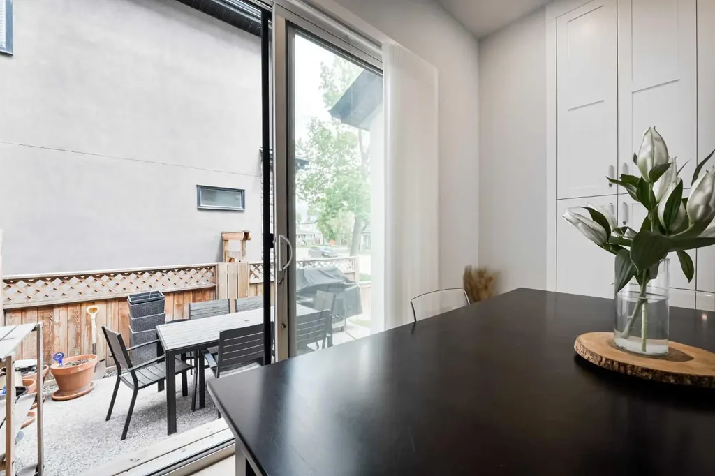 4929 20 Street SW Calgary AB T2T 5A4