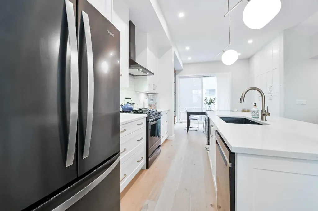 4929 20 Street SW Calgary AB T2T 5A4