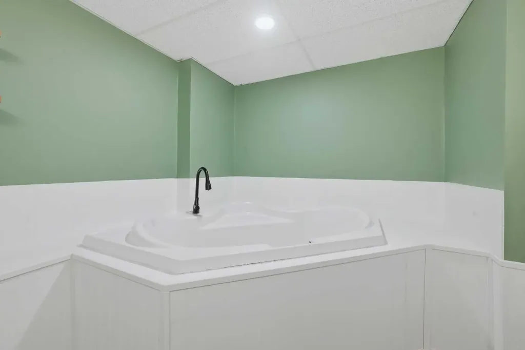 425 Big Springs Drive SE Airdrie AB T4A1A6