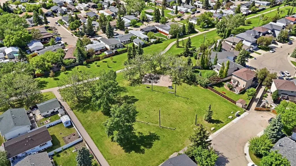 425 Big Springs Drive SE Airdrie AB T4A1A6