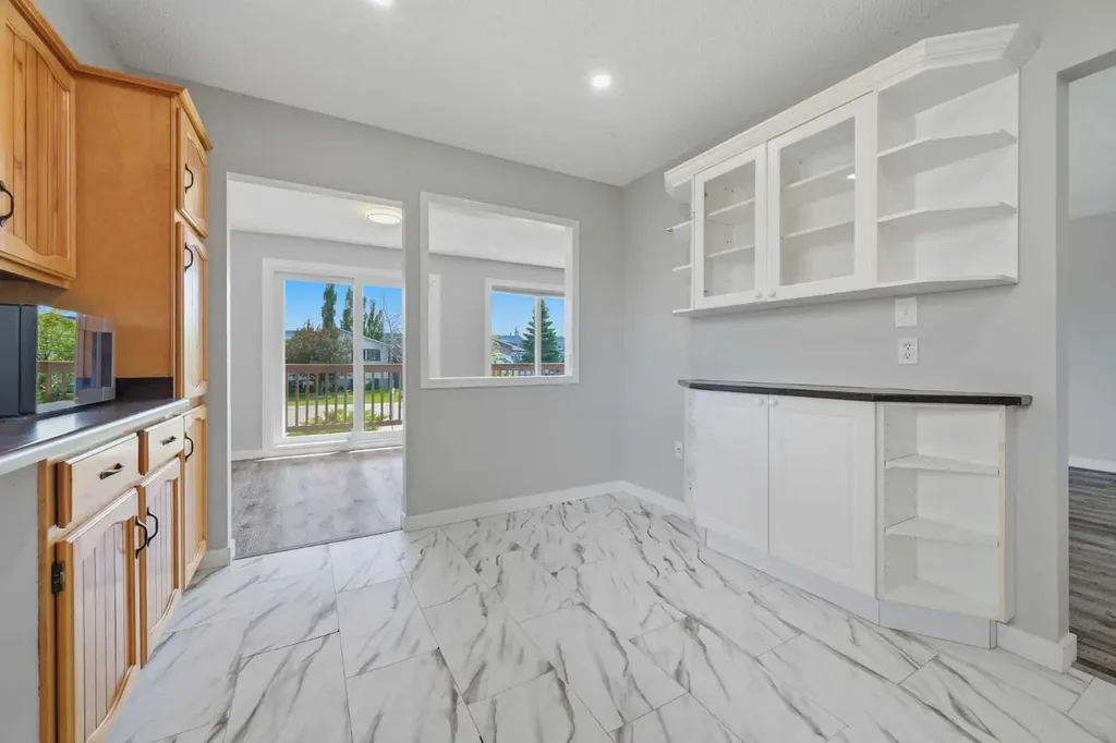 425 Big Springs Drive SE Airdrie AB T4A1A6