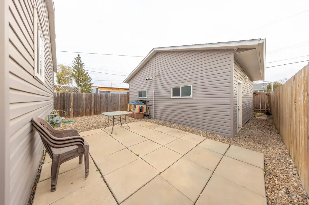 4717 49 Street Lloydminster SK S9V0L7