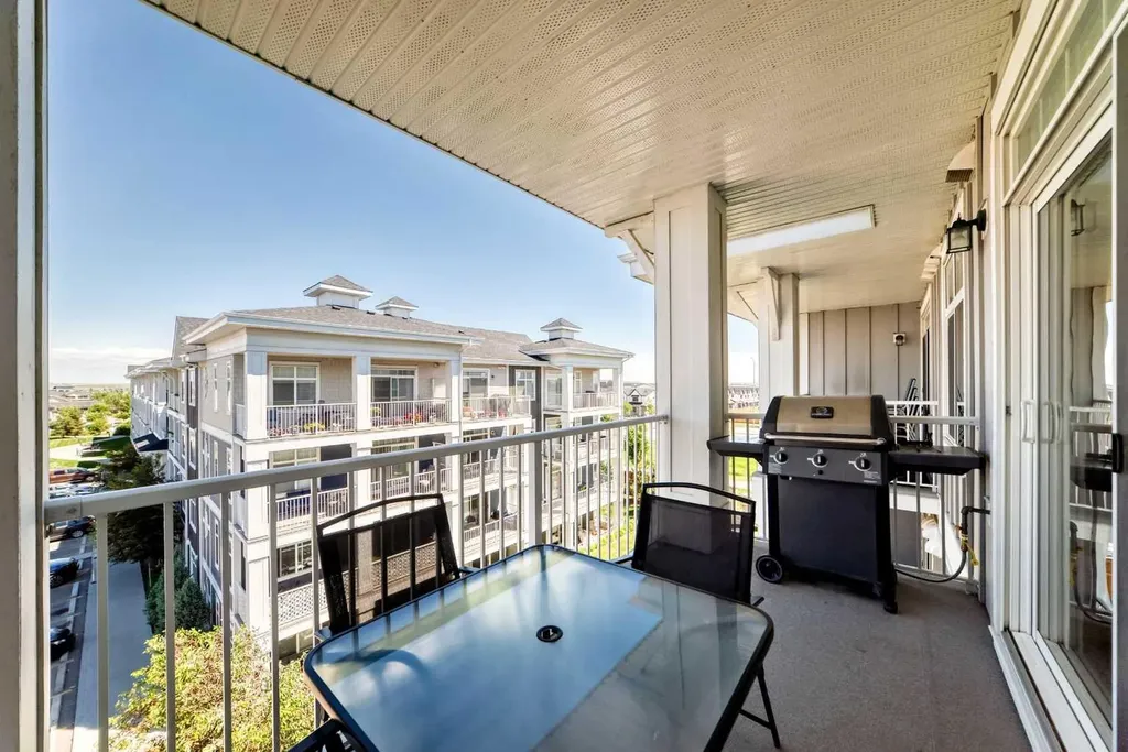 300 Auburn Meadows Common SE Calgary AB T3M 3E7