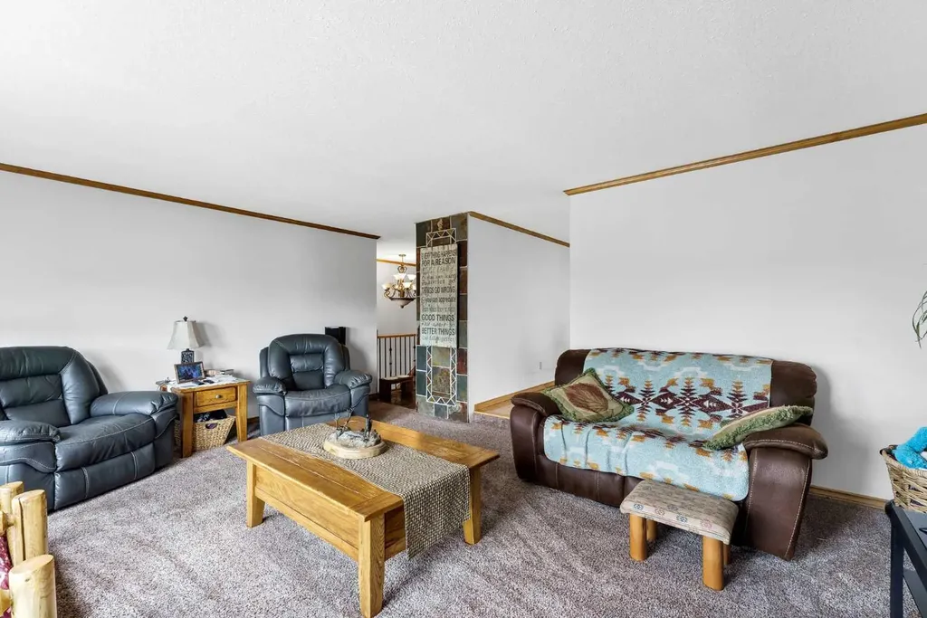 1174 16 Street NE Medicine Hat AB T1C1P9