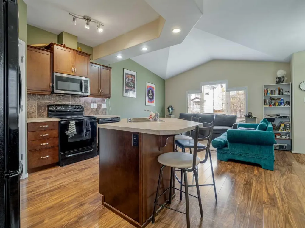 825 Silkstone Close W Lethbridge AB T1J 5C6