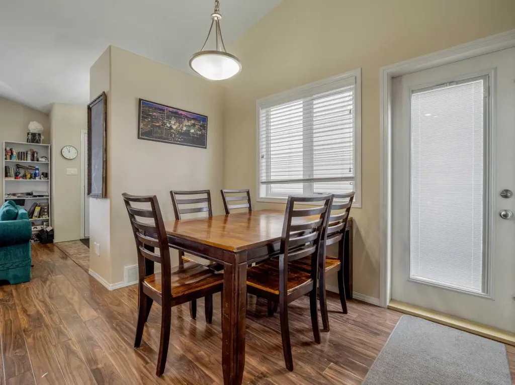 825 Silkstone Close W Lethbridge AB T1J 5C6