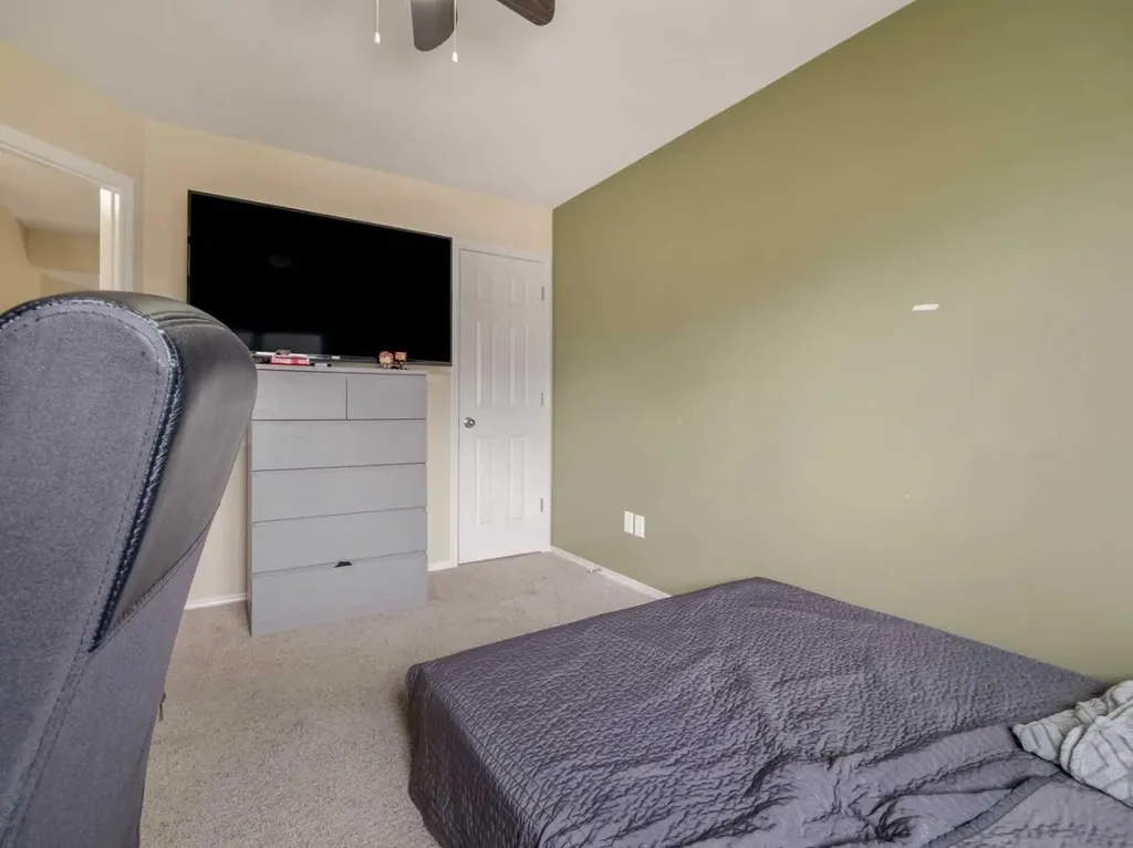 825 Silkstone Close W Lethbridge AB T1J 5C6